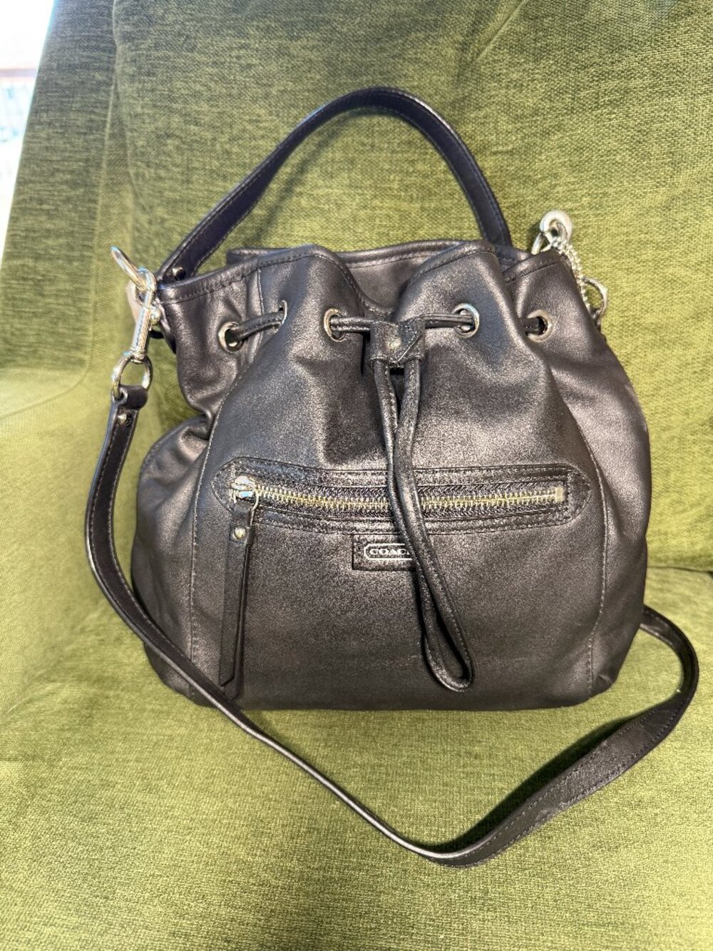 Coach Black Leather Daisy Drawstring Crossbody Bag Bucket Bag F25661 Like New